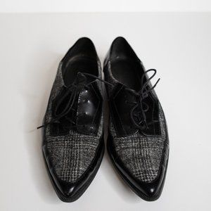 STUART WEITZMAN Black Leman Leather Plaid Pointed Toe Oxford Flats